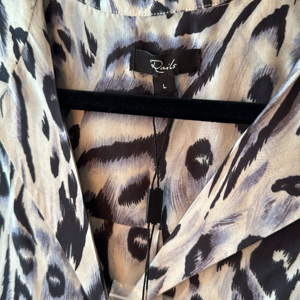 NWT Rails Rebel Ivory Snow Leopard Shirt size Large - Picture 6 of 6